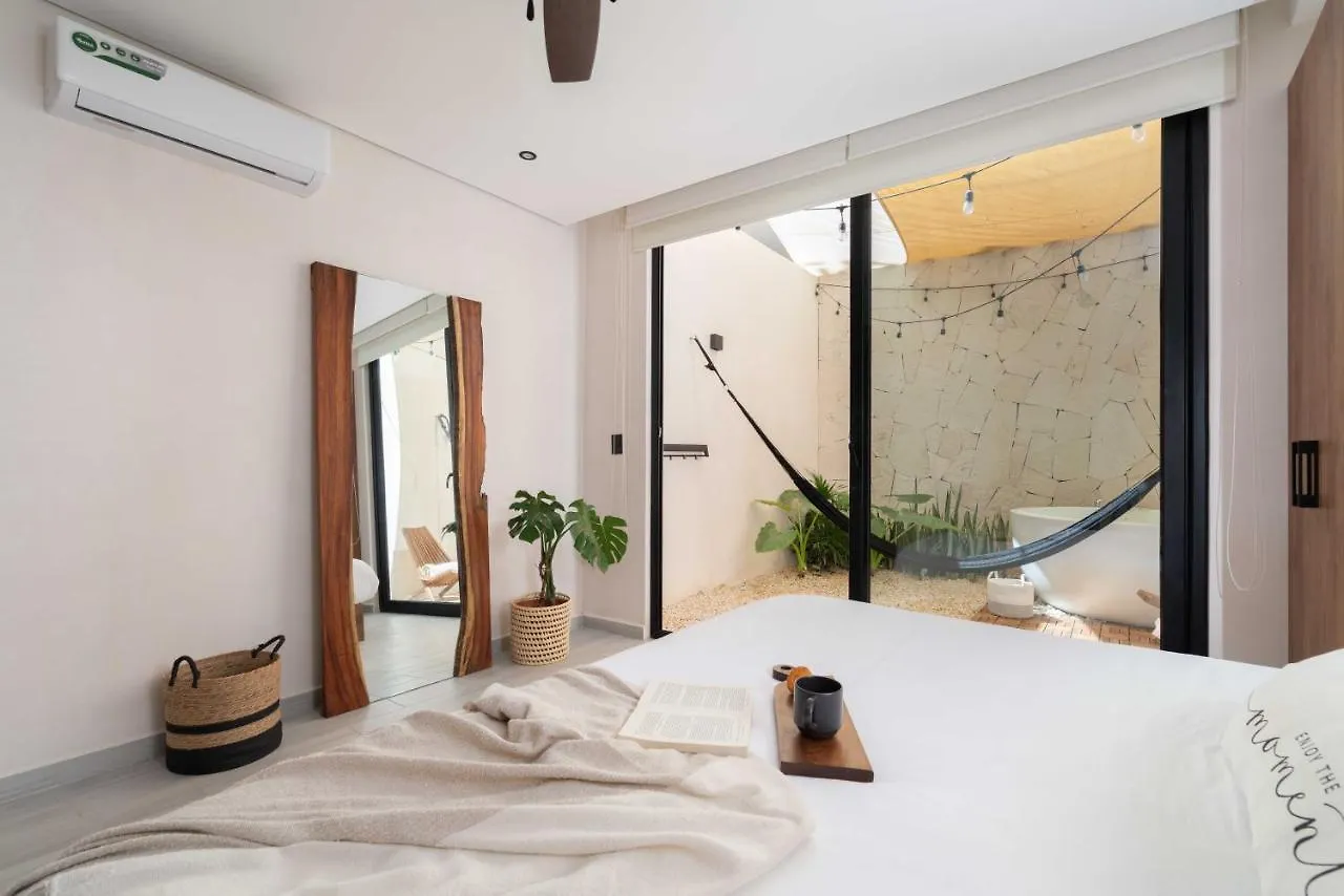 Ferienwohnung Tulum Retreat With Private Patio Tub & 2 Free Bikes Apartment