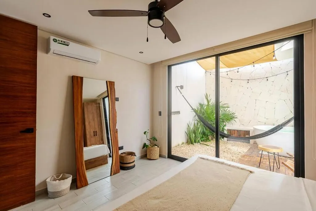 Apartment Ferienwohnung Tulum Retreat With Private Patio Tub & 2 Free Bikes Mexiko
